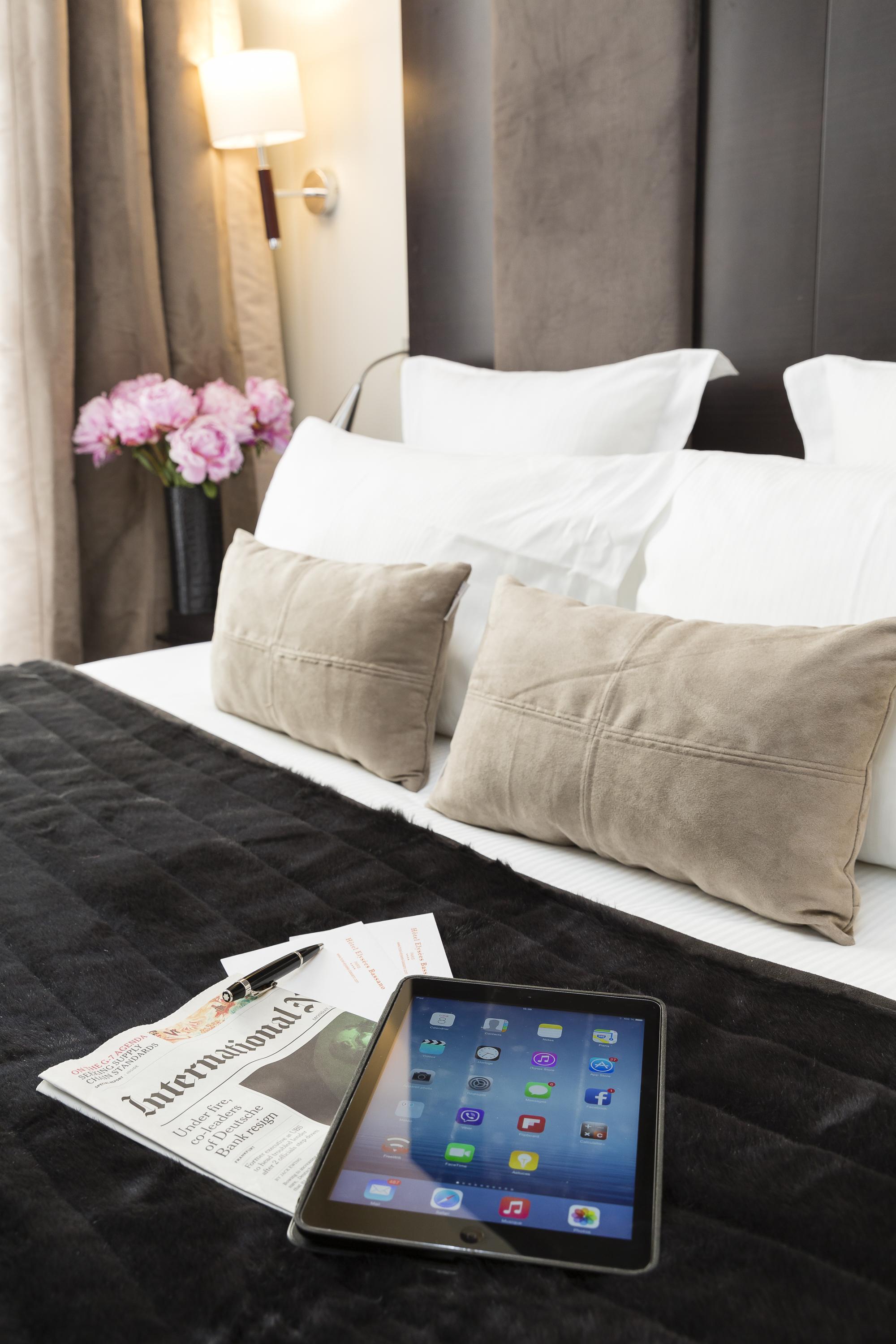 Hotel Elysees Bassano Paris Ngoại thất bức ảnh