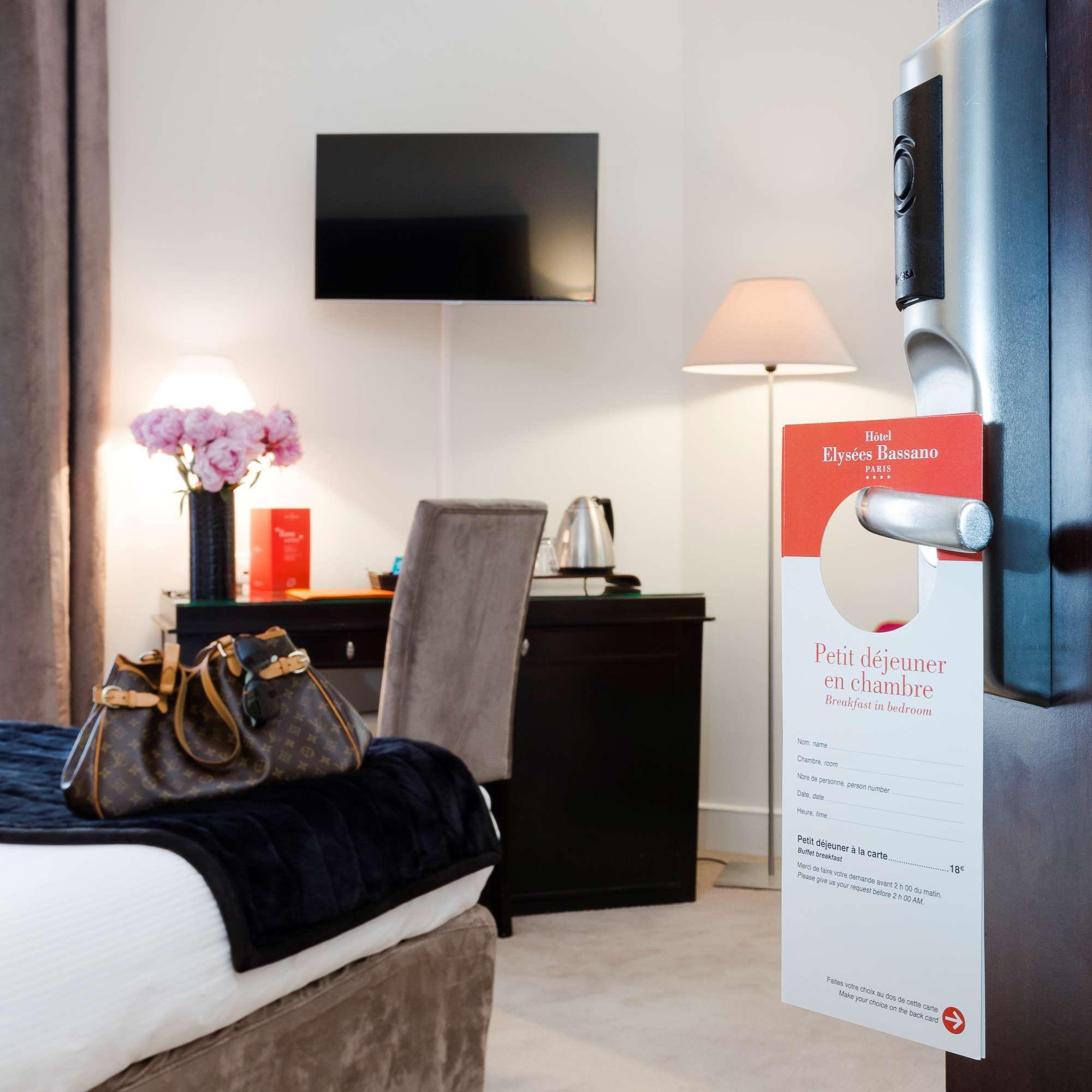 Hotel Elysees Bassano Paris Ngoại thất bức ảnh