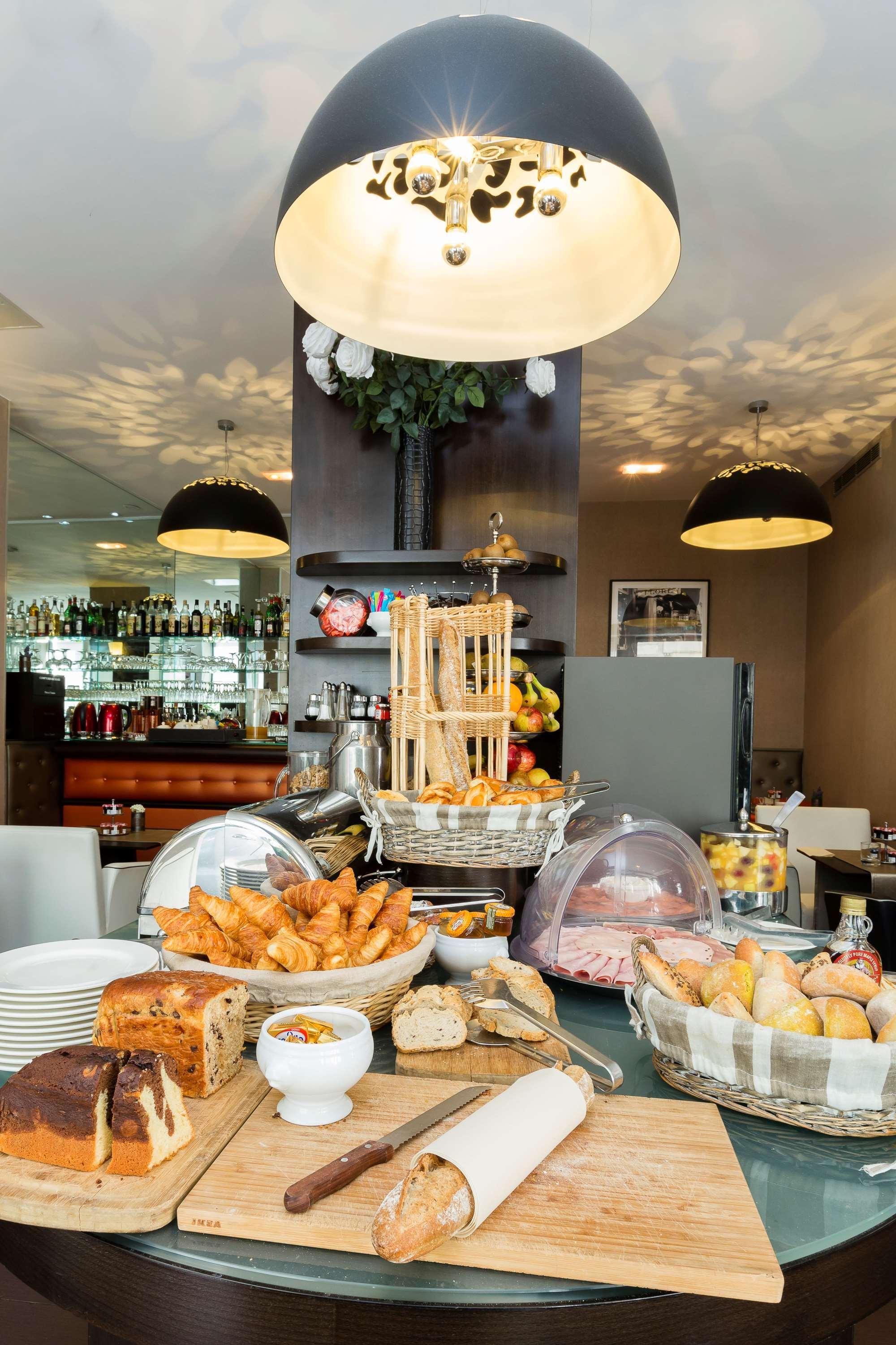 Hotel Elysees Bassano Paris Ngoại thất bức ảnh